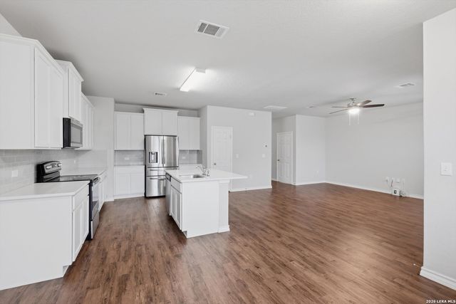 6610 Freedom Hills, San Antonio, TX 78242
