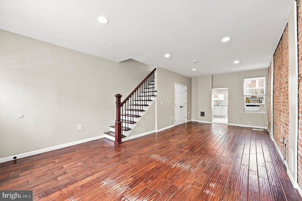 2722 E MADISON ST, PHILADELPHIA, PA 19134 — photo 2