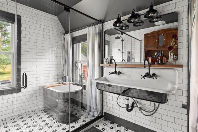 1552 Route 23b, Catskill, NY 12414