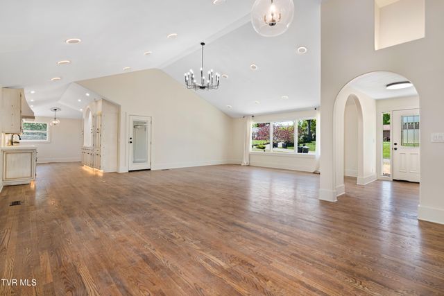 2108 Tallwood Drive, Kingsport, TN 37660