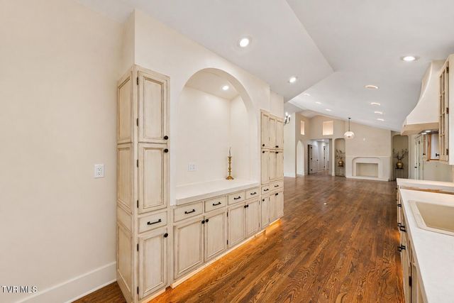 2108 Tallwood Drive, Kingsport, TN 37660