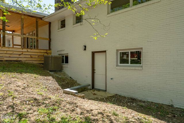 2108 Tallwood Drive, Kingsport, TN 37660