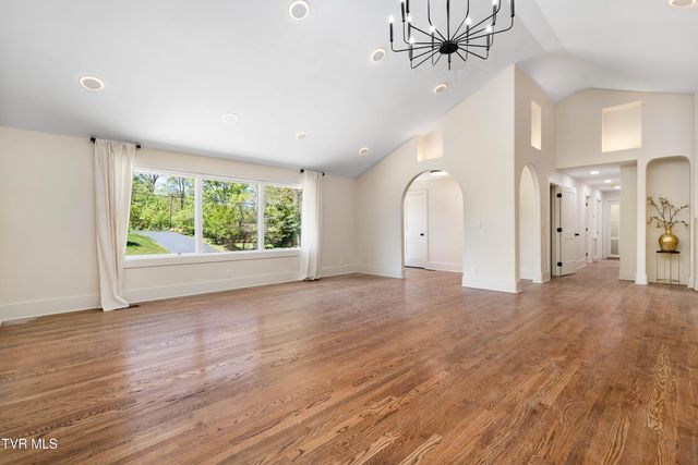 2108 Tallwood Drive, Kingsport, TN 37660