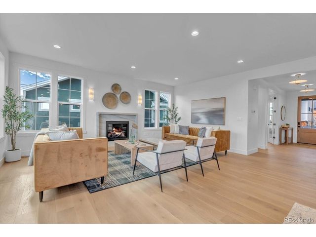 942 Sunflower St, Louisville, CO 80027