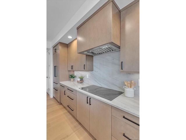 942 Sunflower St, Louisville, CO 80027