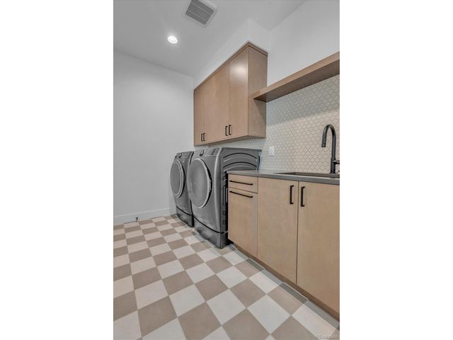 942 Sunflower St, Louisville, CO 80027