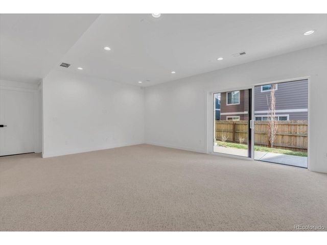 942 Sunflower St, Louisville, CO 80027