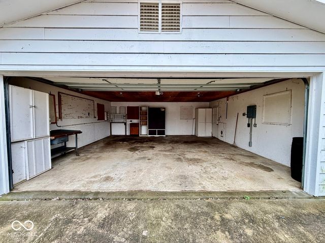 302 S Murphy Avenue, Brazil, IN 47834