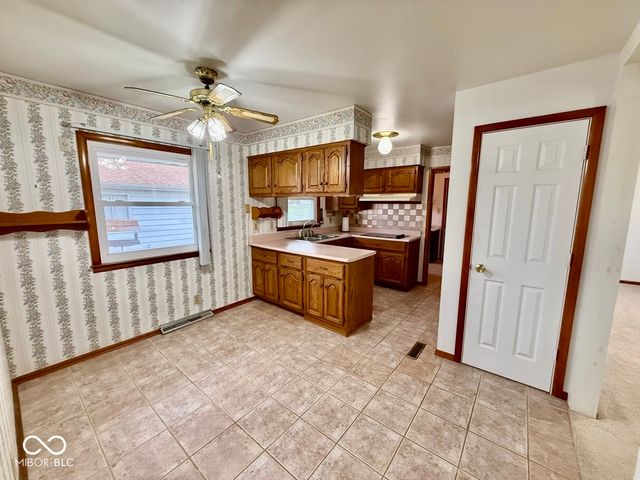 302 S Murphy Avenue, Brazil, IN 47834