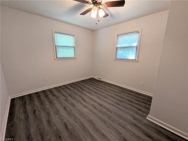 115 Forest Park Drive, Thomasville, NC 27360