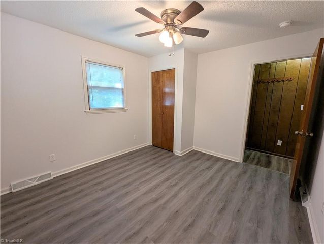 115 Forest Park Drive, Thomasville, NC 27360