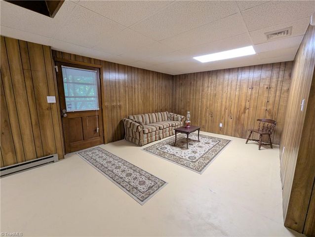115 Forest Park Drive, Thomasville, NC 27360