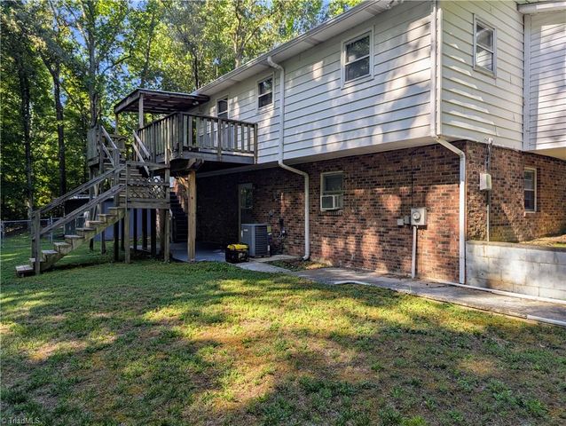 115 Forest Park Drive, Thomasville, NC 27360