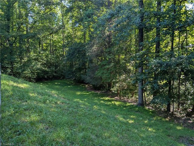 115 Forest Park Drive, Thomasville, NC 27360
