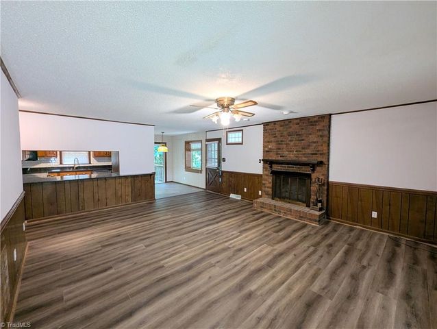 115 Forest Park Drive, Thomasville, NC 27360