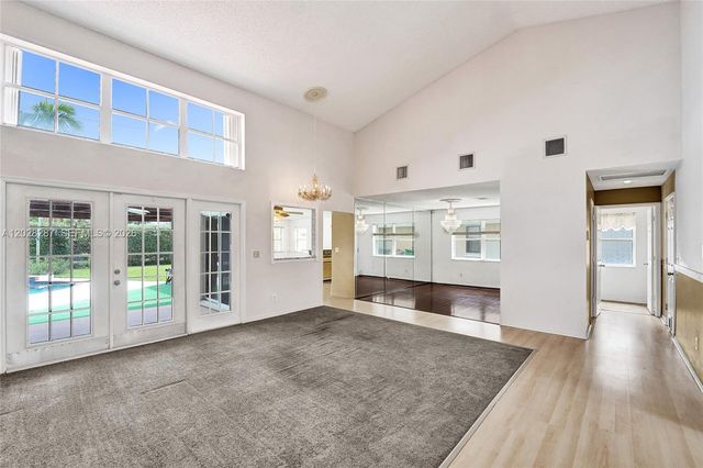 8860 Southern Orchard Rd S, Davie, FL 33328
