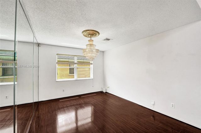 8860 Southern Orchard Rd S, Davie, FL 33328