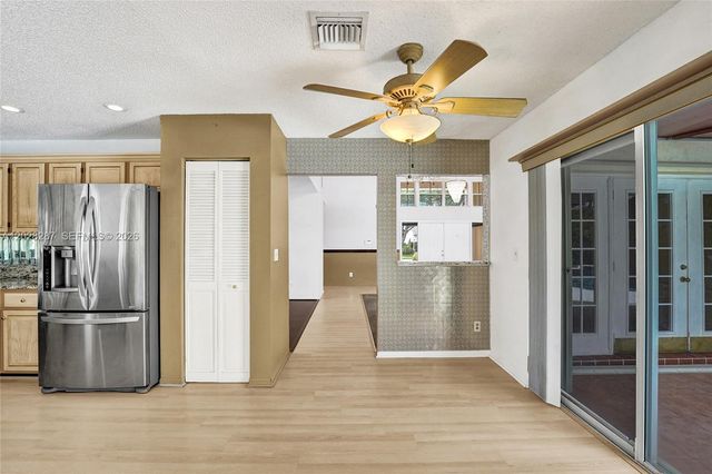 8860 Southern Orchard Rd S, Davie, FL 33328