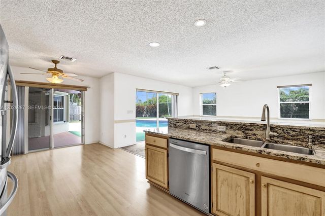 8860 Southern Orchard Rd S, Davie, FL 33328
