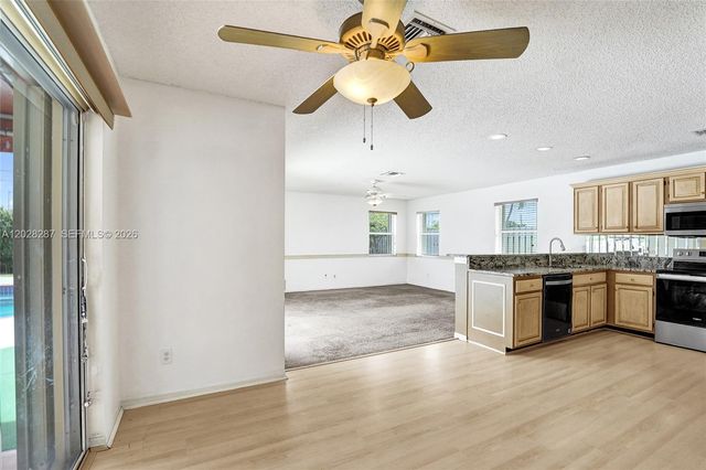 8860 Southern Orchard Rd S, Davie, FL 33328