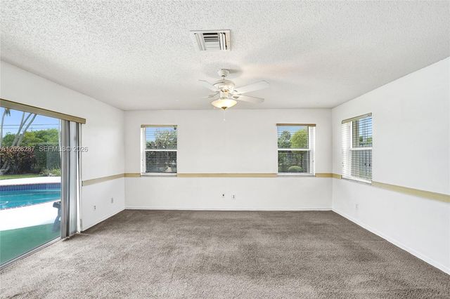 8860 Southern Orchard Rd S, Davie, FL 33328