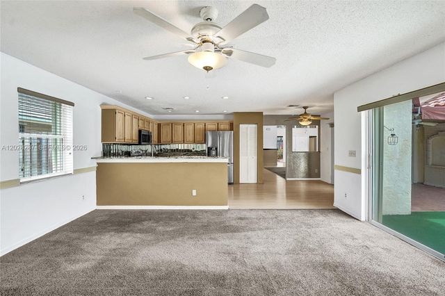 8860 Southern Orchard Rd S, Davie, FL 33328
