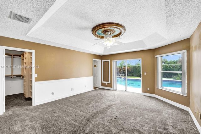 8860 Southern Orchard Rd S, Davie, FL 33328