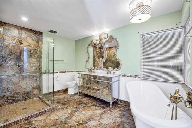 8860 Southern Orchard Rd S, Davie, FL 33328