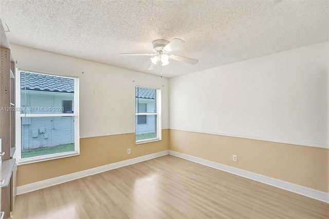 8860 Southern Orchard Rd S, Davie, FL 33328