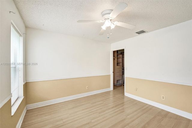 8860 Southern Orchard Rd S, Davie, FL 33328