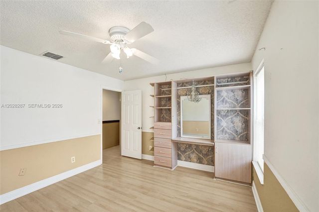 8860 Southern Orchard Rd S, Davie, FL 33328