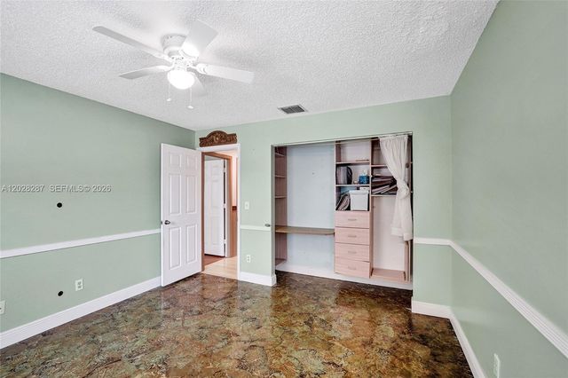 8860 Southern Orchard Rd S, Davie, FL 33328