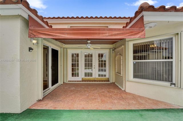 8860 Southern Orchard Rd S, Davie, FL 33328