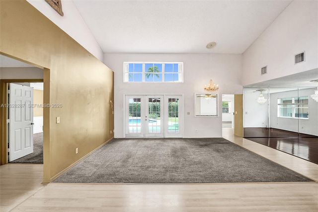 8860 Southern Orchard Rd S, Davie, FL 33328