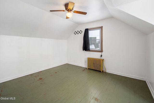 4 Woodrow Road, Amsterdam, NY 12010