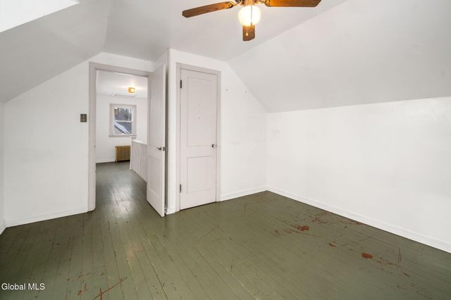 4 Woodrow Road, Amsterdam, NY 12010