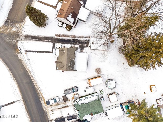 4 Woodrow Road, Amsterdam, NY 12010