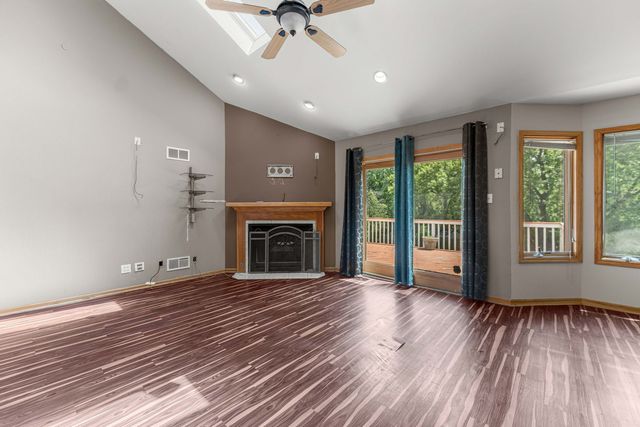 230 Lakeview Court, Steger, IL 60475