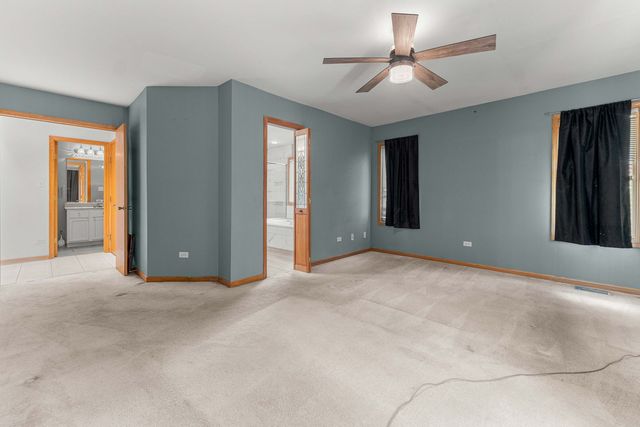 230 Lakeview Court, Steger, IL 60475