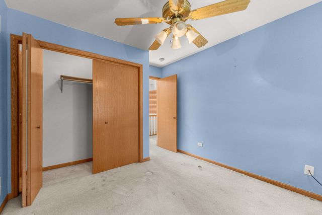 230 Lakeview Court, Steger, IL 60475