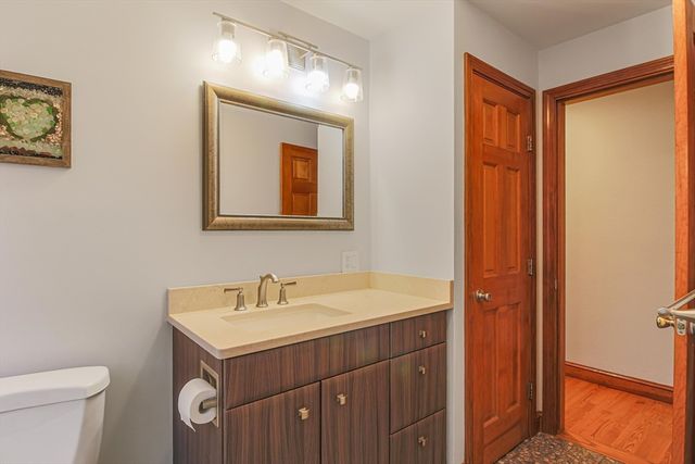 26 Middlemost Way, Stow, MA 01775