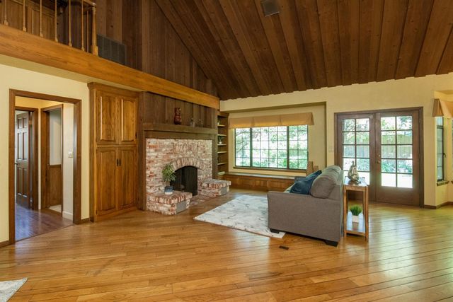 925 Scenic Ct, Modesto, CA 95355