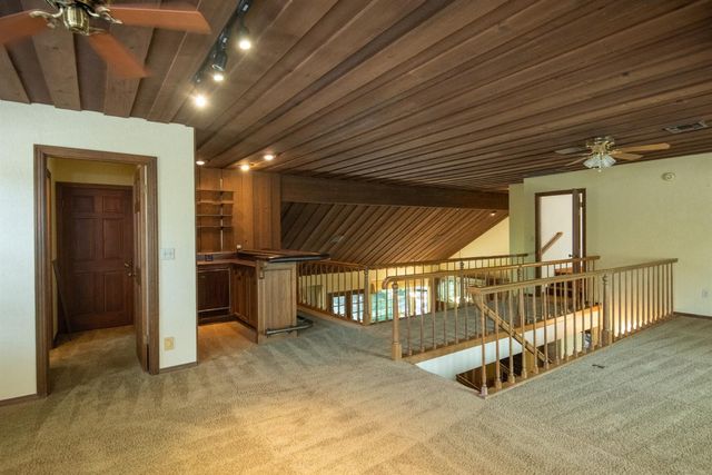 925 Scenic Ct, Modesto, CA 95355