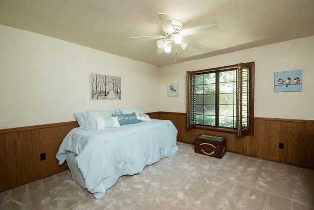 925 Scenic Ct, Modesto, CA 95355