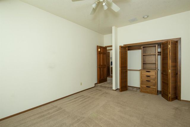 925 Scenic Ct, Modesto, CA 95355