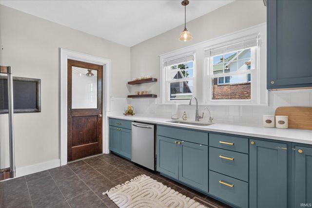 918 E Jefferson Boulevard, South Bend, IN 46617