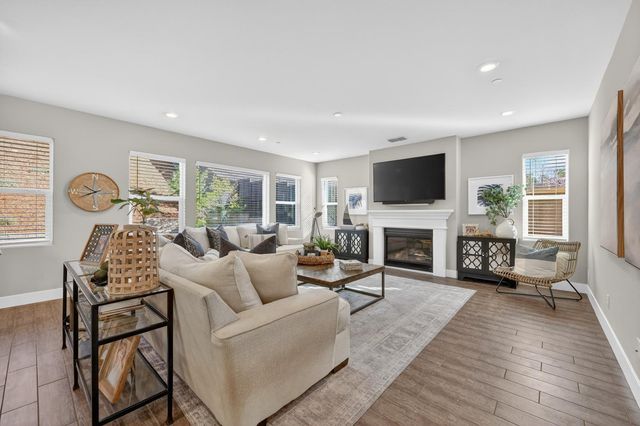 1233 Harvest Loop, Folsom, CA 95630