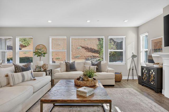 1233 Harvest Loop, Folsom, CA 95630