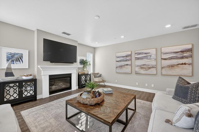 1233 Harvest Loop, Folsom, CA 95630