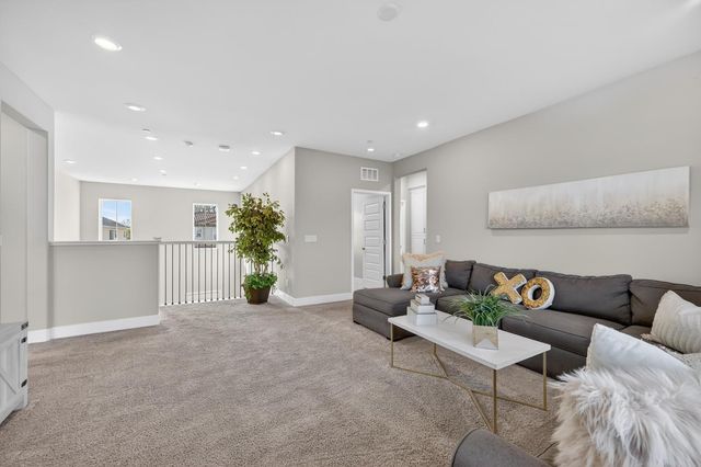 1233 Harvest Loop, Folsom, CA 95630